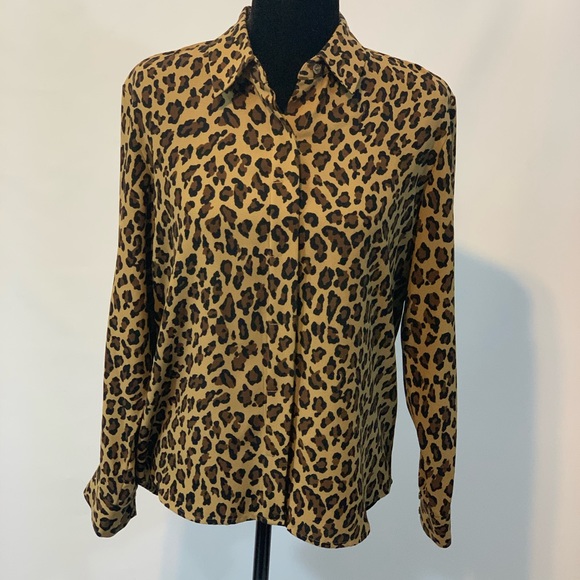 💥2 for $20💥Lizsport Petite leopard blouse🔥 - Picture 2 of 9